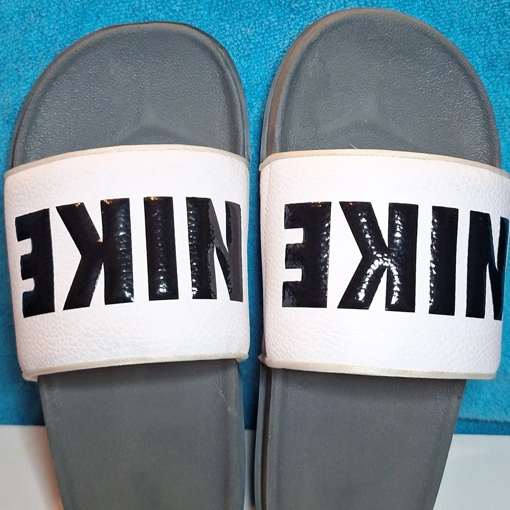 Nike Slides Off Court, Worn Couple Times, Slip On Slides Sandals Size 10 - Picture 2 of 7